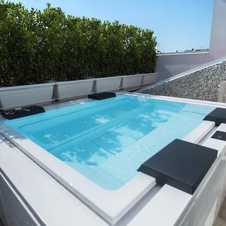 Guest house Queen Di Opera Arte 3*